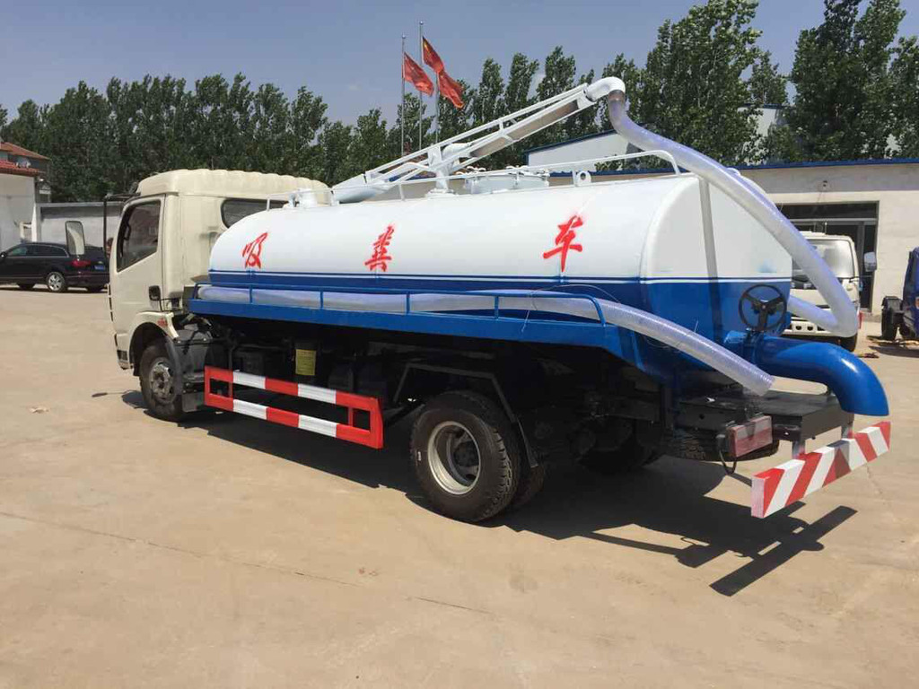 孝義藍(lán)牌吸糞車價(jià)格如何？看準(zhǔn)這些優(yōu)勢讓環(huán)衛(wèi)作業(yè)“凈”善“金”美